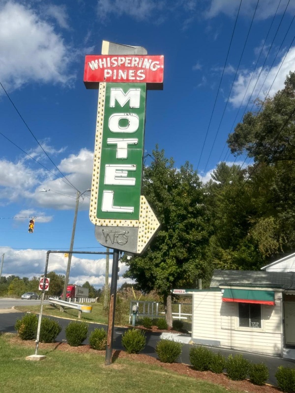 Whispering Pines Motel image 1